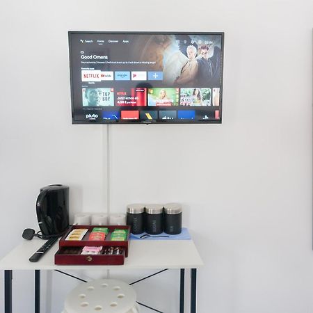 Wood Green Budget Rooms - Next To Mall & Metro Station - 10 Min To City Center Londýn Exteriér fotografie