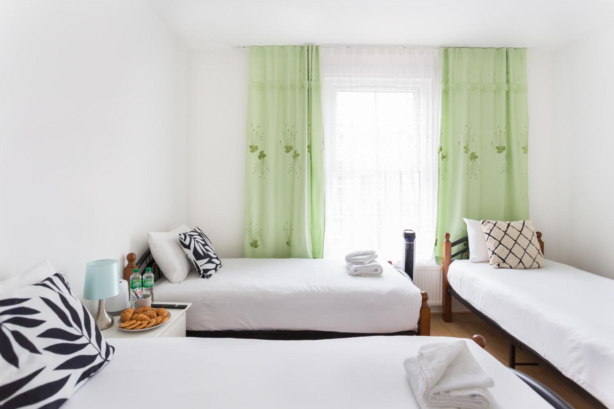 Wood Green Budget Rooms - Next To Mall & Metro Station - 10 Min To City Center Londýn Exteriér fotografie