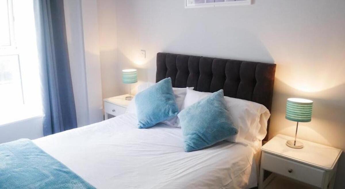 Wood Green Budget Rooms - Next To Mall & Metro Station - 10 Min To City Center Londýn Exteriér fotografie