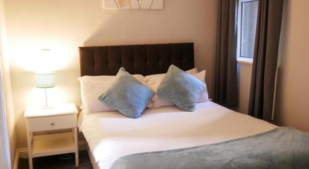 Wood Green Budget Rooms - Next To Mall & Metro Station - 10 Min To City Center Londýn Exteriér fotografie