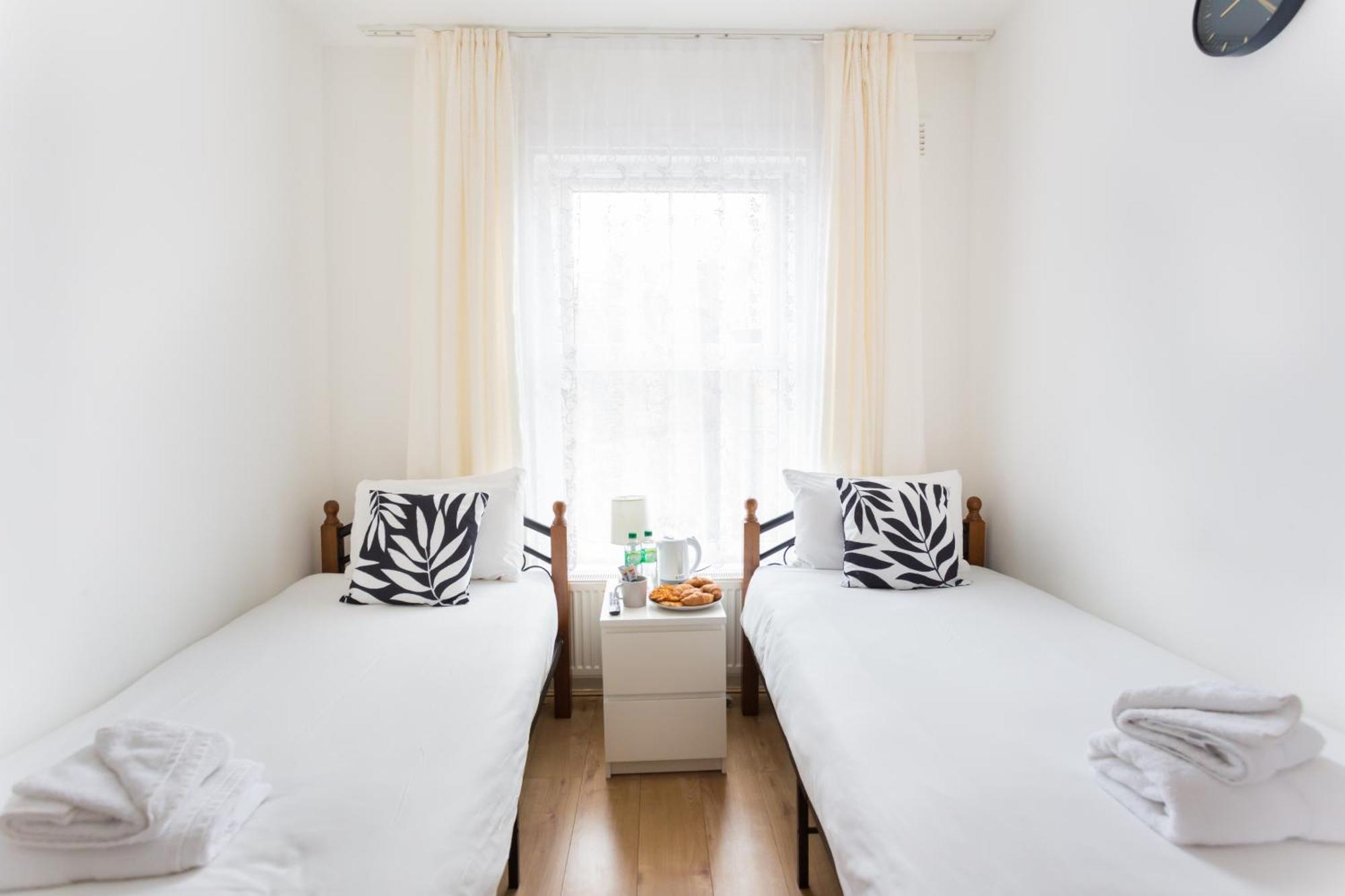 Wood Green Budget Rooms - Next To Mall & Metro Station - 10 Min To City Center Londýn Exteriér fotografie