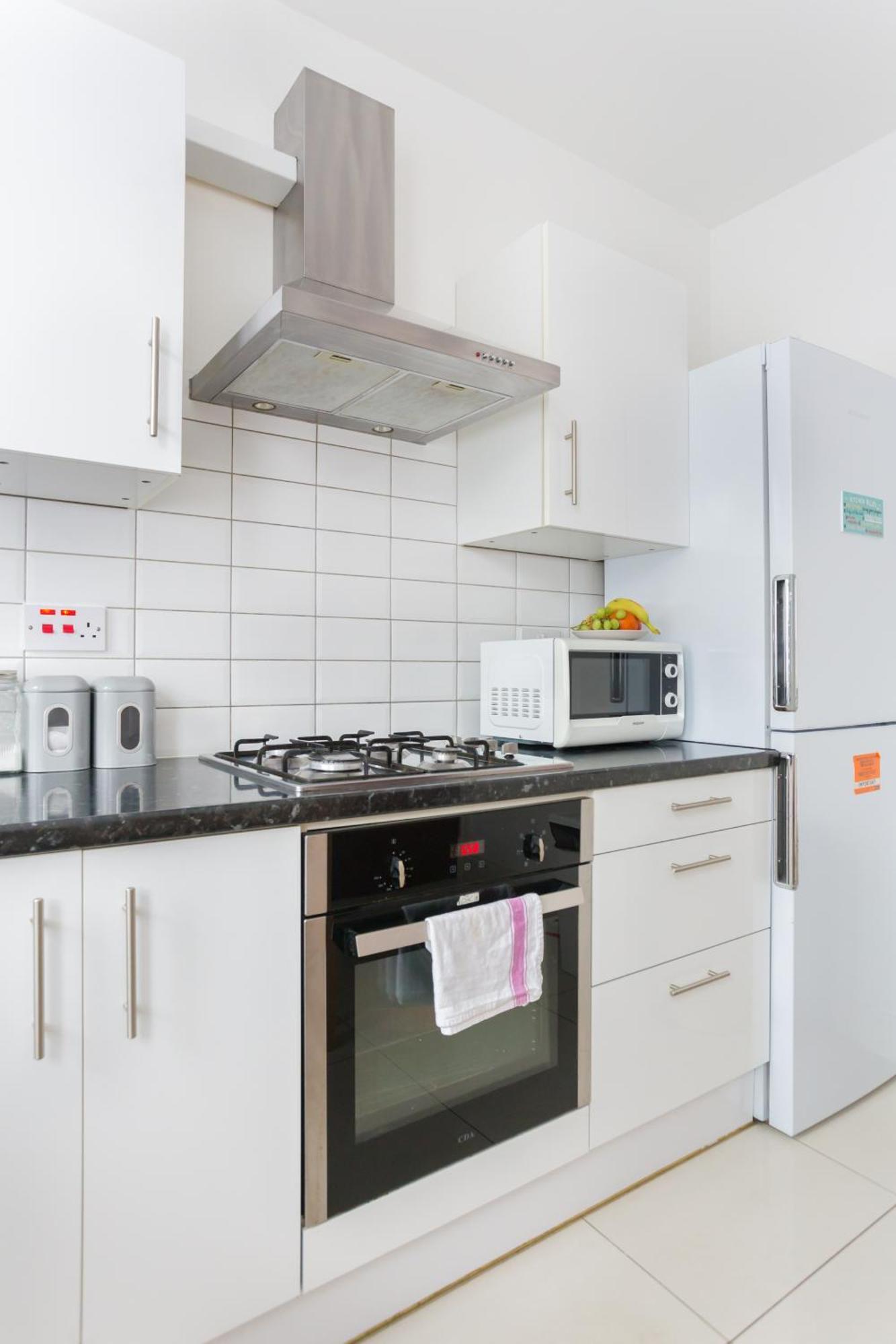 Wood Green Budget Rooms - Next To Mall & Metro Station - 10 Min To City Center Londýn Exteriér fotografie