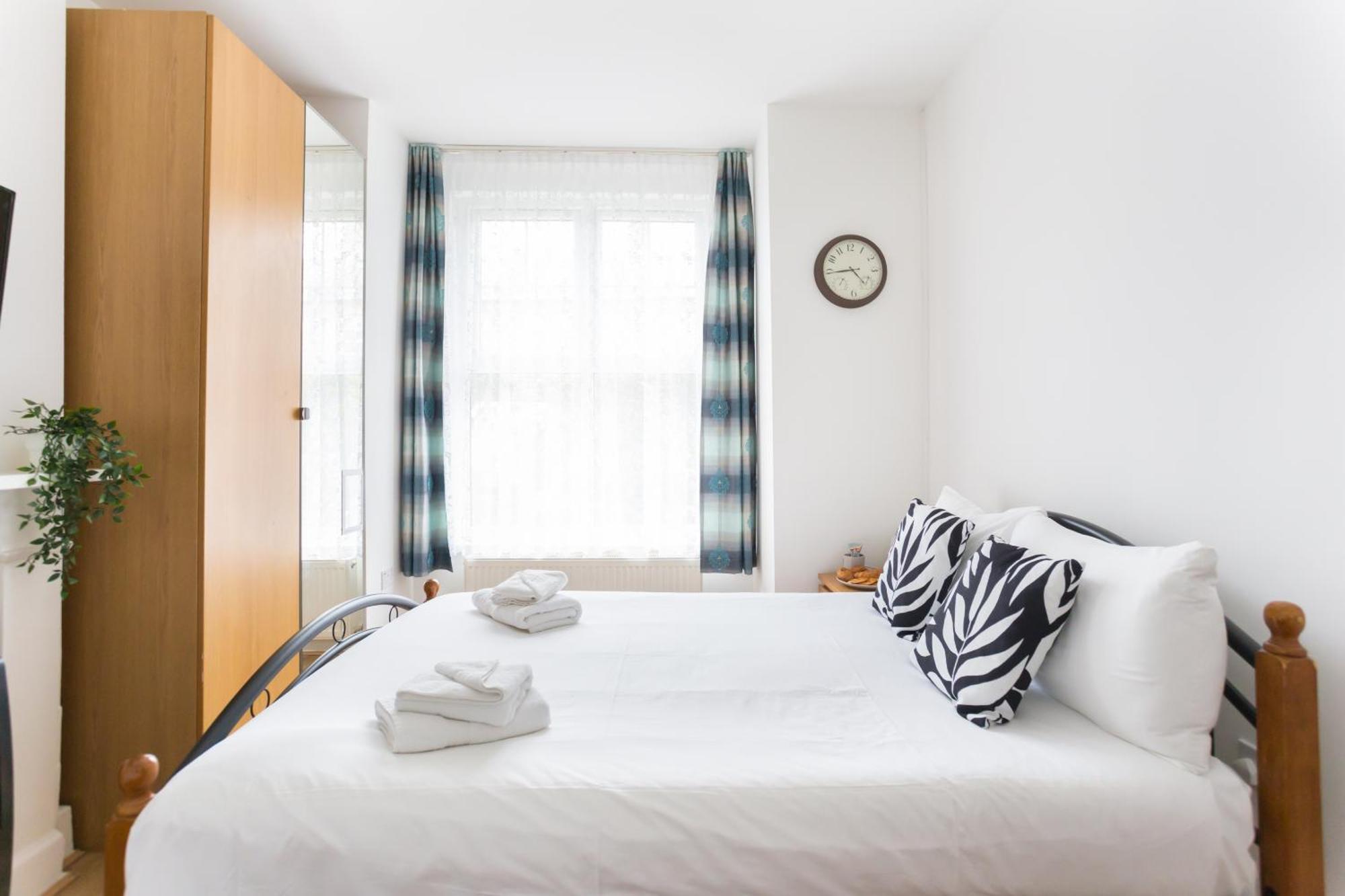 Wood Green Budget Rooms - Next To Mall & Metro Station - 10 Min To City Center Londýn Exteriér fotografie